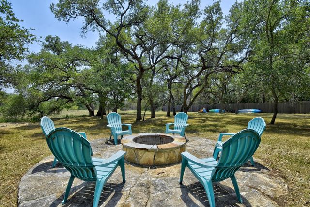 134 Narrows RD, Blanco, TX 78606
