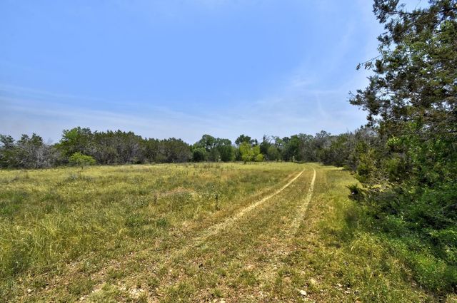 134 Narrows RD, Blanco, TX 78606