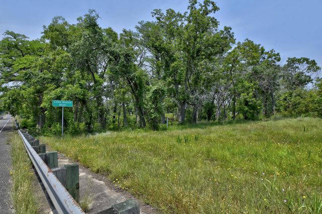 134 Narrows RD, Blanco, TX 78606