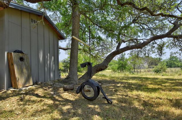 134 Narrows RD, Blanco, TX 78606