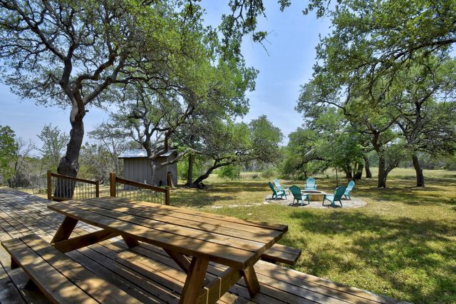 134 Narrows RD, Blanco, TX 78606