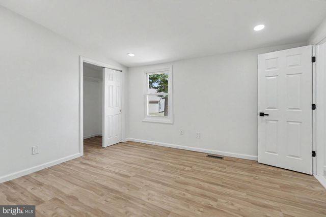 120 BILLINGSPORT RD, Paulsboro, NJ 08066