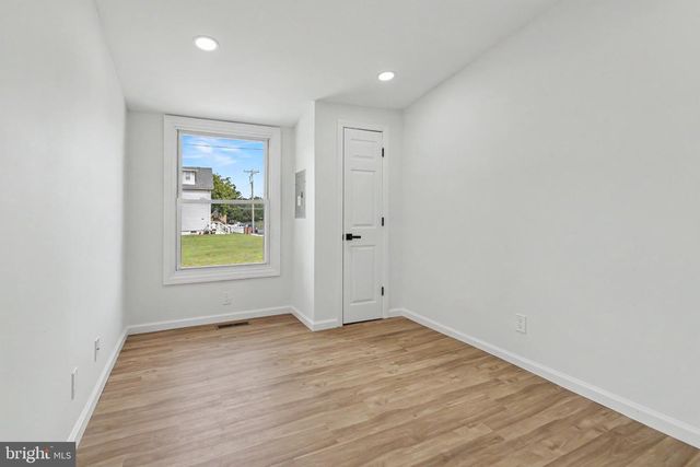 120 BILLINGSPORT RD, Paulsboro, NJ 08066