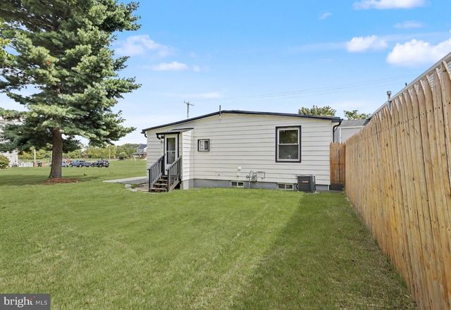 120 BILLINGSPORT RD, Paulsboro, NJ 08066