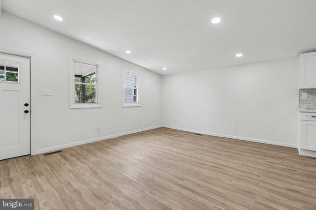 120 BILLINGSPORT RD, Paulsboro, NJ 08066