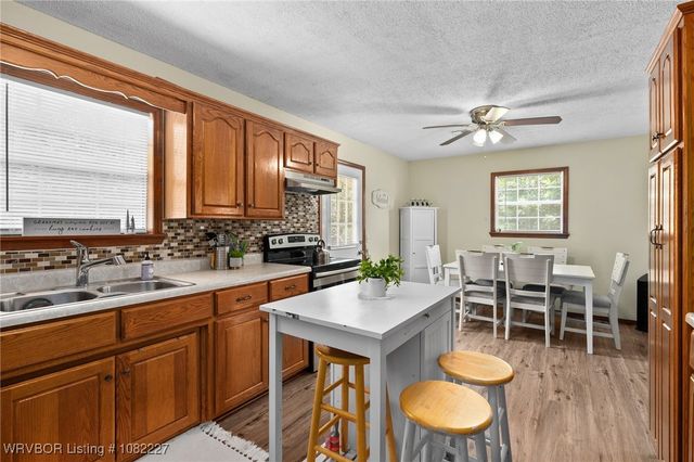 23 Wild Rose Lane, Booneville, AR 72927