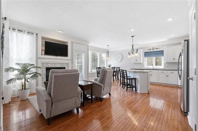 7709 W 145th Street, Overland Park, KS 66223