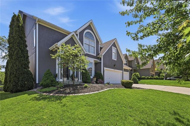 7709 W 145th Street, Overland Park, KS 66223