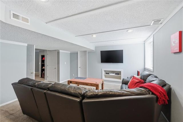 7709 W 145th Street, Overland Park, KS 66223