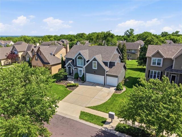 7709 W 145th Street, Overland Park, KS 66223