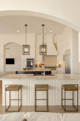 8609 Bellancia DR, Austin, TX 78738