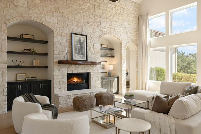 8609 Bellancia DR, Austin, TX 78738