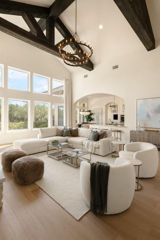 8609 Bellancia DR, Austin, TX 78738