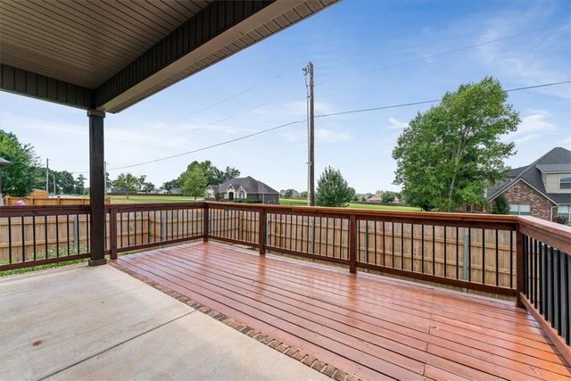 1402 Gooseneck Lane, Cave Springs, AR 72718