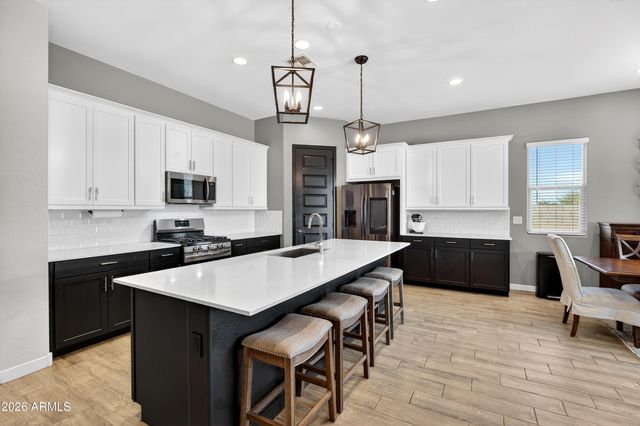 32649 N WOODSIDE Drive, San Tan Valley, AZ 85143