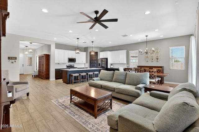 32649 N WOODSIDE Drive, San Tan Valley, AZ 85143