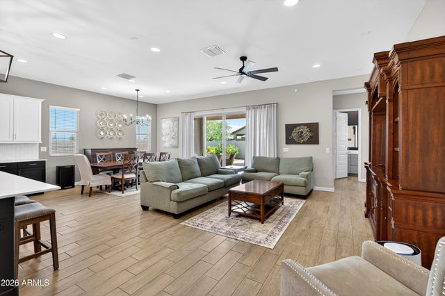 32649 N WOODSIDE Drive, San Tan Valley, AZ 85143