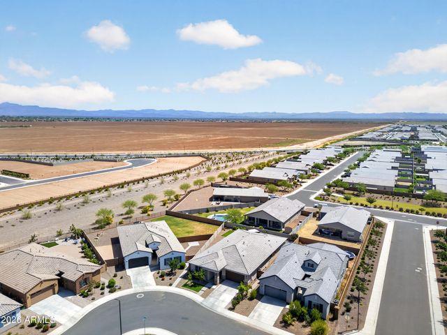 32649 N WOODSIDE Drive, San Tan Valley, AZ 85143