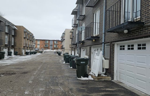 4115 W 98th Street C, Oak Lawn, IL 60453