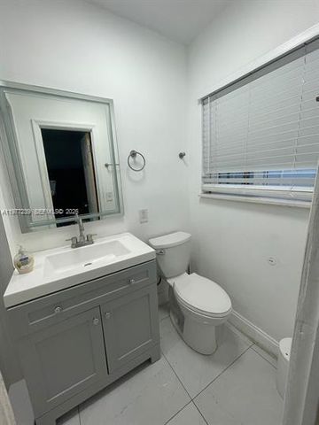 625 S 20th Ave 8, Hollywood, FL 33020