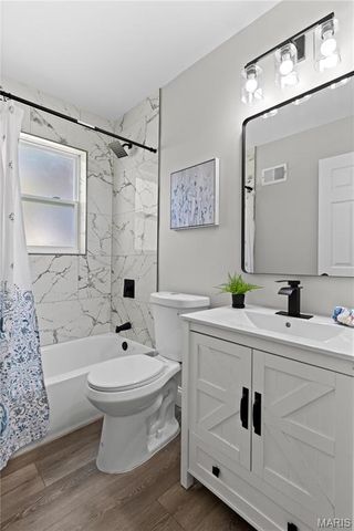 3708 Neona Street, Northwoods, MO 63121