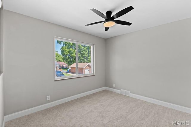 3708 Neona Street, Northwoods, MO 63121