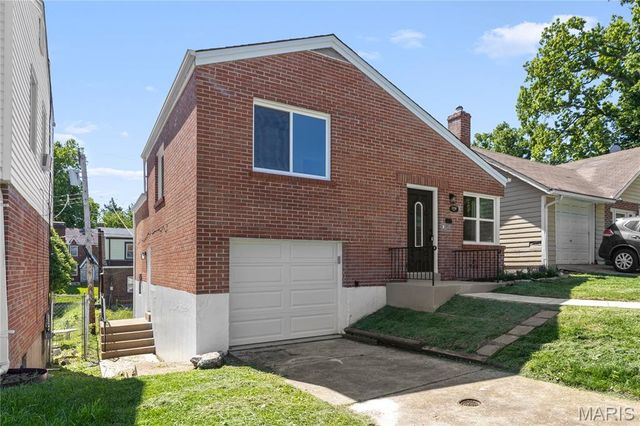 3708 Neona Street, Northwoods, MO 63121