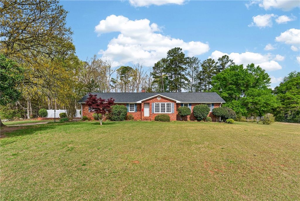 160 Burdette Circle, Pendleton, SC 29670