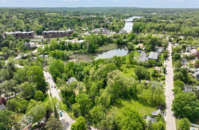 130 River Drive, Milford, MI 48381