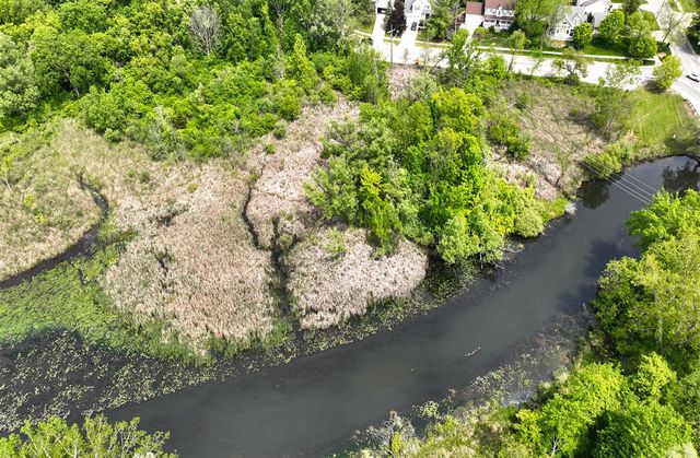 130 River Drive, Milford, MI 48381