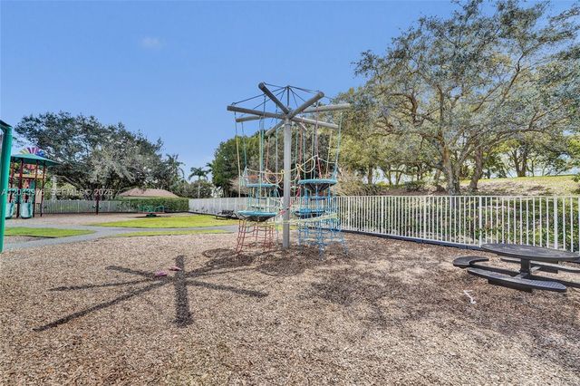 4444 Dogwood Cir, Weston, FL 33331