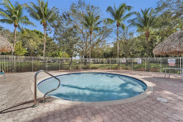 4444 Dogwood Cir, Weston, FL 33331