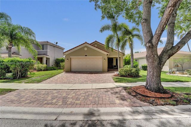 4444 Dogwood Cir, Weston, FL 33331