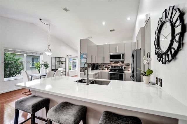 4444 Dogwood Cir, Weston, FL 33331
