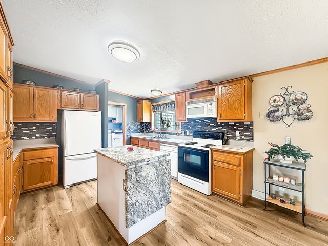 25 Aurora Ann Lane, Bedford, IN 47421