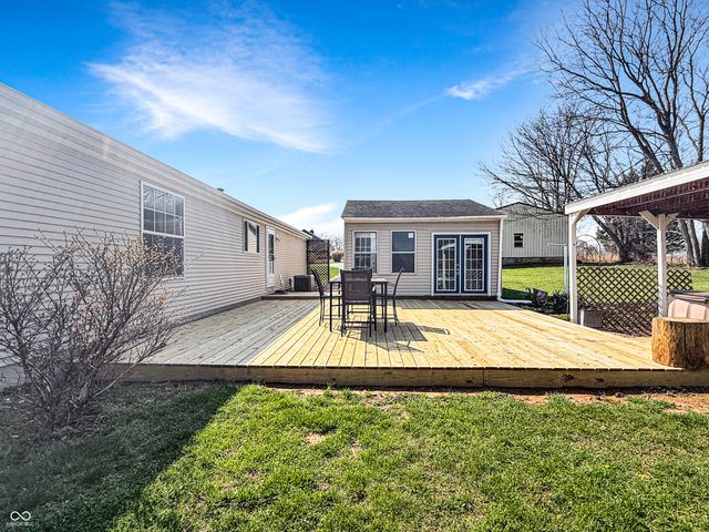 25 Aurora Ann Lane, Bedford, IN 47421