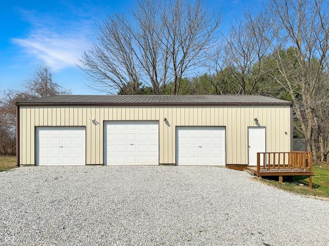 25 Aurora Ann Lane, Bedford, IN 47421