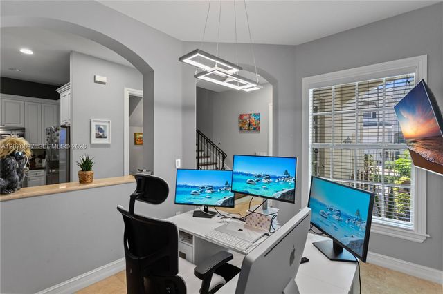 1139 N Victoria Park Road, Fort Lauderdale, FL 33304