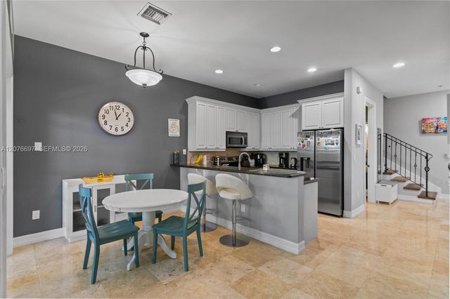 1139 N Victoria Park Road, Fort Lauderdale, FL 33304