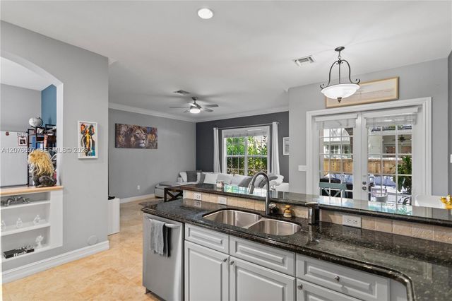 1139 N Victoria Park Road, Fort Lauderdale, FL 33304