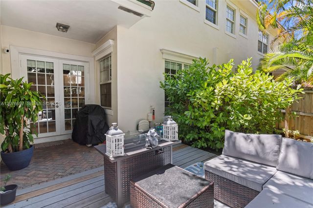 1139 N Victoria Park Road, Fort Lauderdale, FL 33304