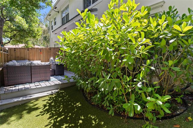 1139 N Victoria Park Road, Fort Lauderdale, FL 33304