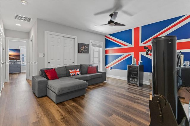 1139 N Victoria Park Road, Fort Lauderdale, FL 33304