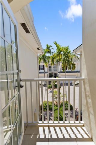 1139 N Victoria Park Road, Fort Lauderdale, FL 33304