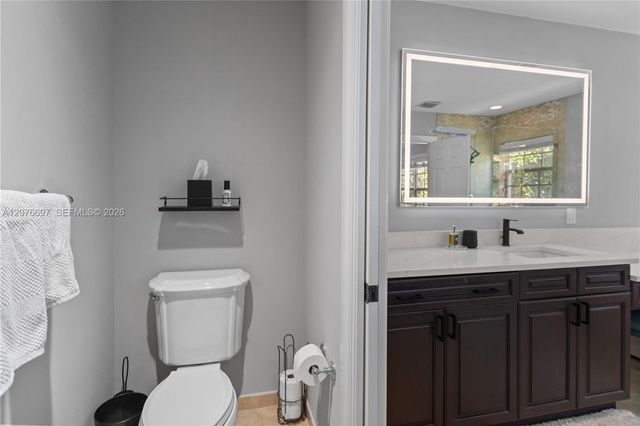 1139 N Victoria Park Road, Fort Lauderdale, FL 33304