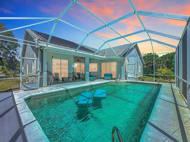 5 Cher Court, Palm Coast, FL 32137