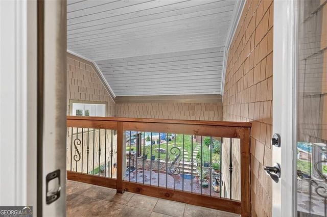 5829 Swinging Gate Road, Gainesville, GA 30506