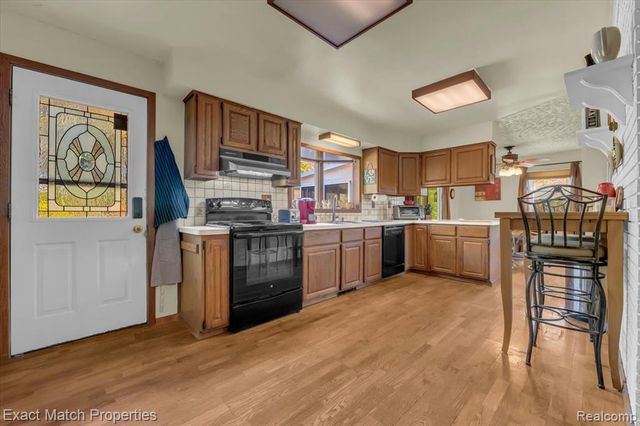 7600 Haley Road, White Lake, MI 48383