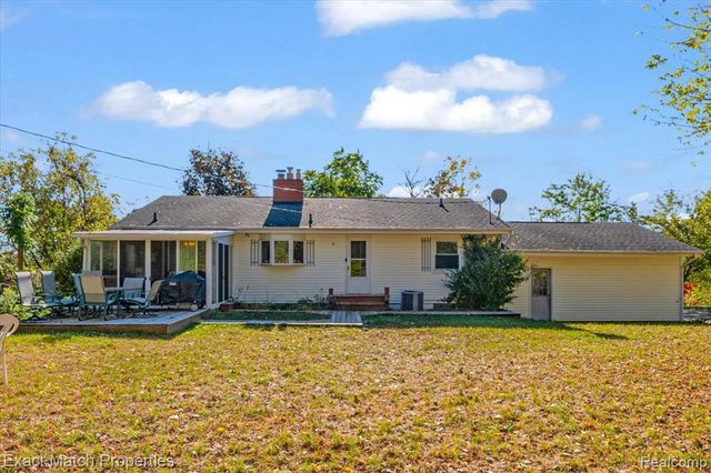 7600 Haley Road, White Lake, MI 48383