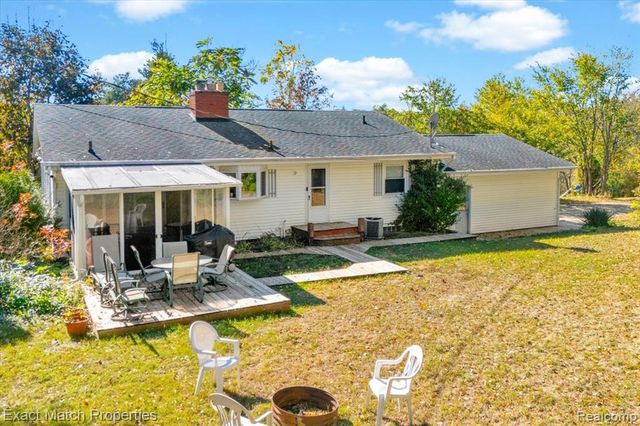 7600 Haley Road, White Lake, MI 48383